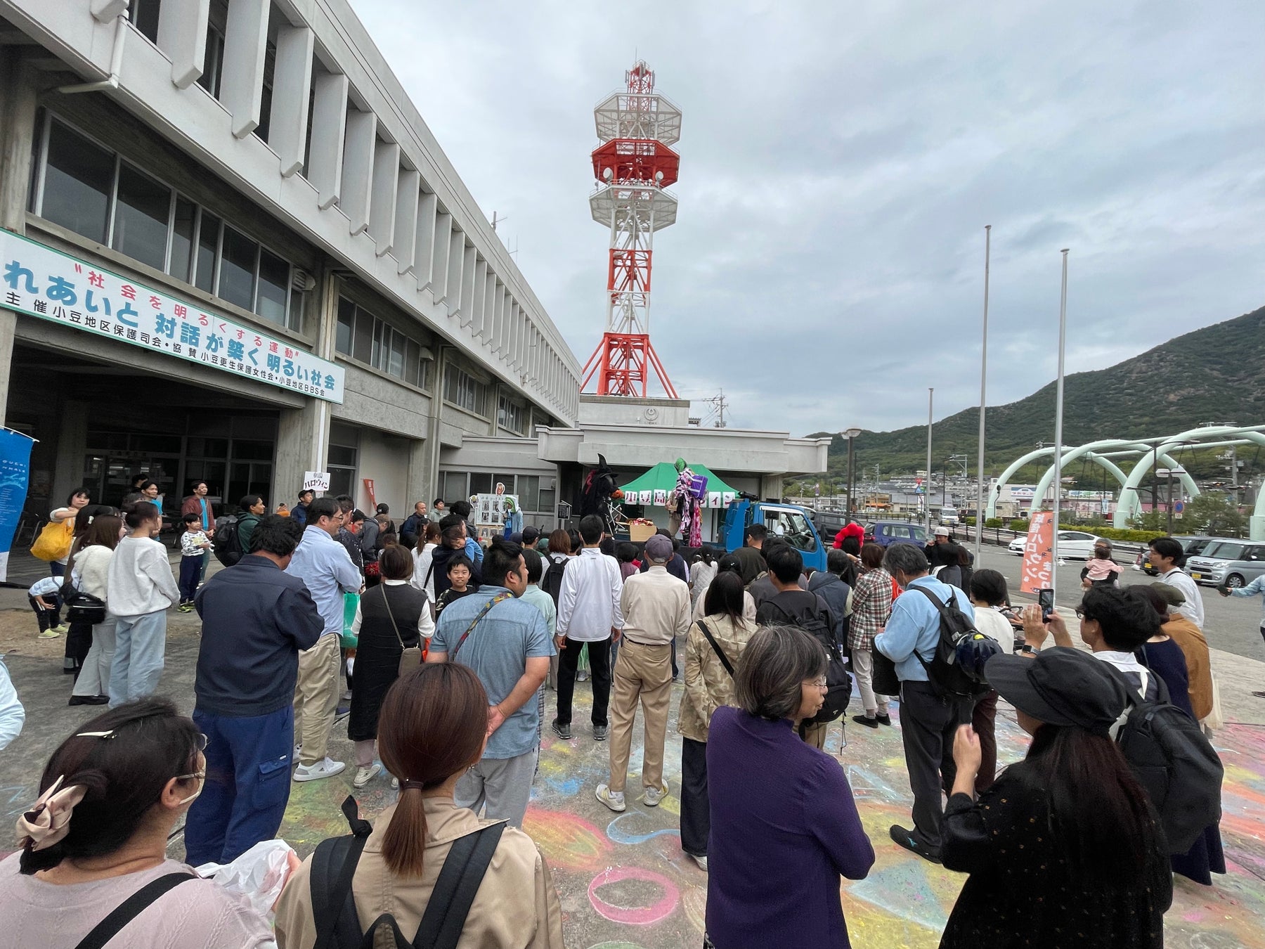 小豆島「迷路之町」萬聖節10月31日 變裝大賽、發糖果與撒年糕,免費參加