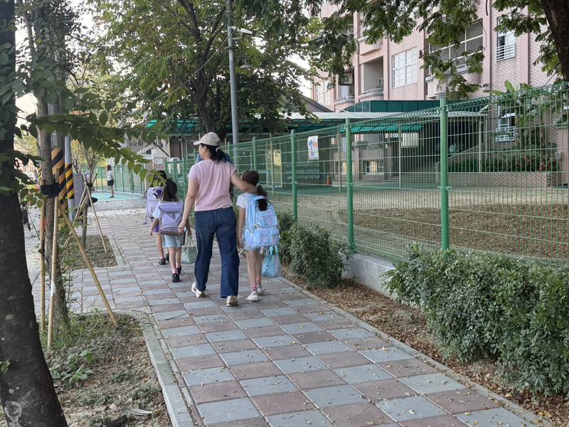 大新國小通學步道全新啟用 守護學童安心上學路