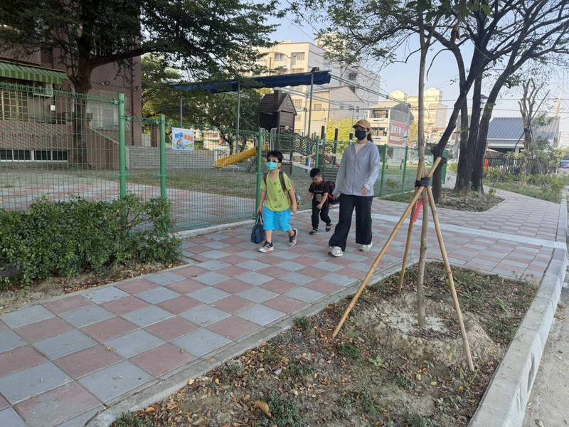 大新國小通學步道全新啟用 守護學童安心上學路