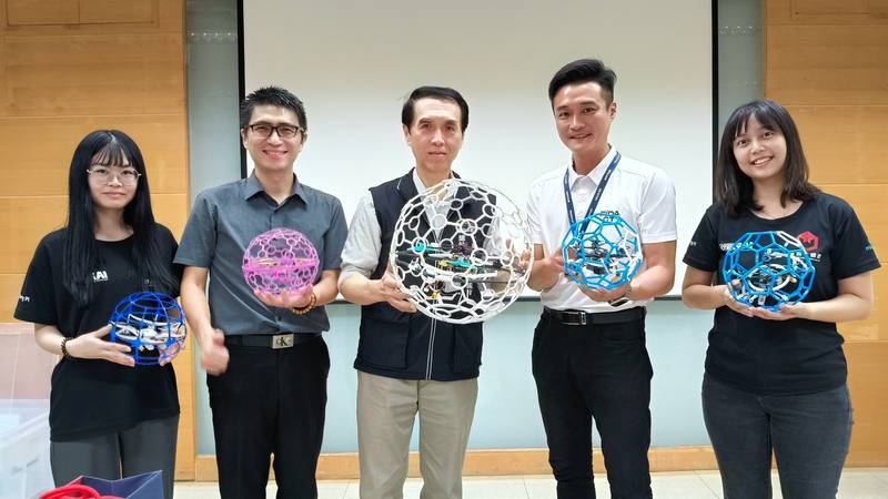 中市工策會AI無人機商機講座 帶領業者體驗無人機足球科技魅力