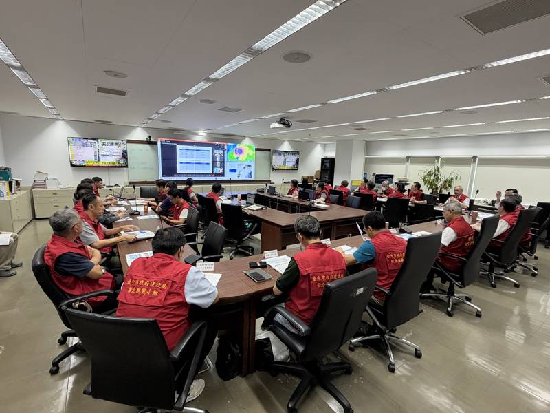 薔琵颱風來襲全面戒備!中市建設局一級應變小組開設24小時待命、經管場域同步暫停開放