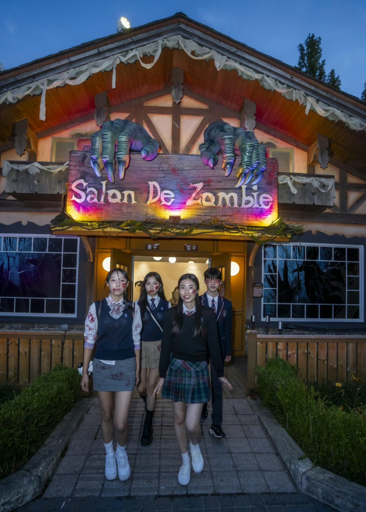 愛寶樂園「Blood City Zero」邁入第10年 恐怖主題餐、38款限定周邊、殭屍化妝體驗