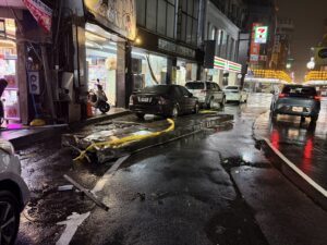 颱風薔琵強風吹落店家招牌 基一分局即時處置維護安全 22 1792810484696