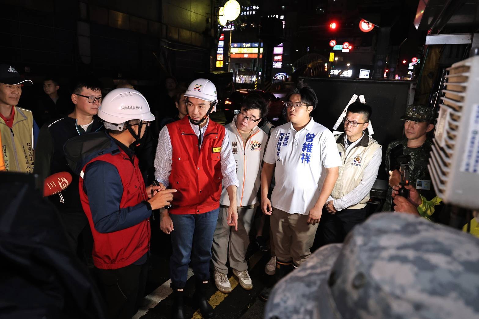 謝國樑前往愛四路田寮河畔視察防汛整備