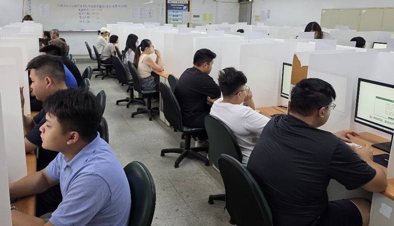 國環院今(26)日公布首場環保證照電腦測驗成績 考生即日起可線上申請合格證書及繳費