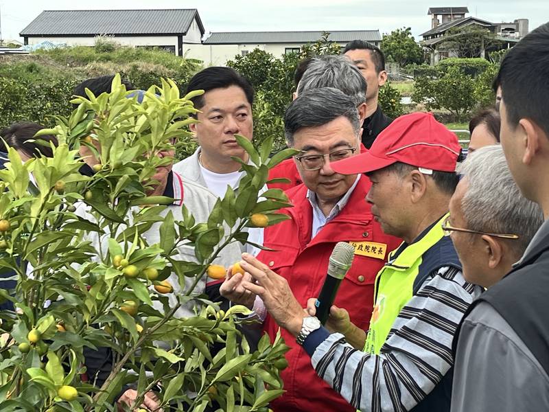 卓榮泰赴宜蘭視察颱風農損 農業部將公告全品項現金救助