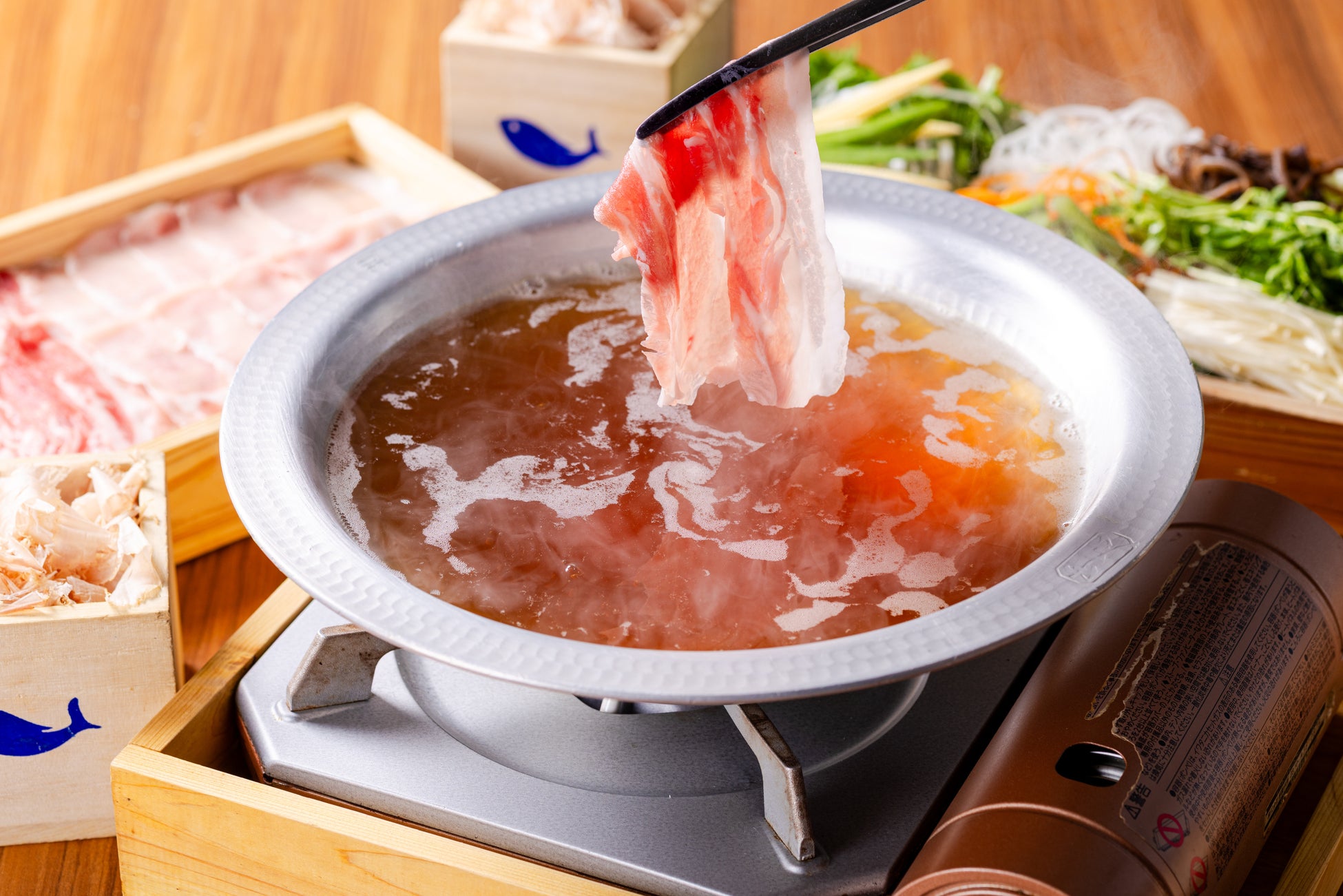 長崎豪斯登堡高湯涮涮鍋「おかか」11月1日開幕 九州首店、現削鰹節一番高湯