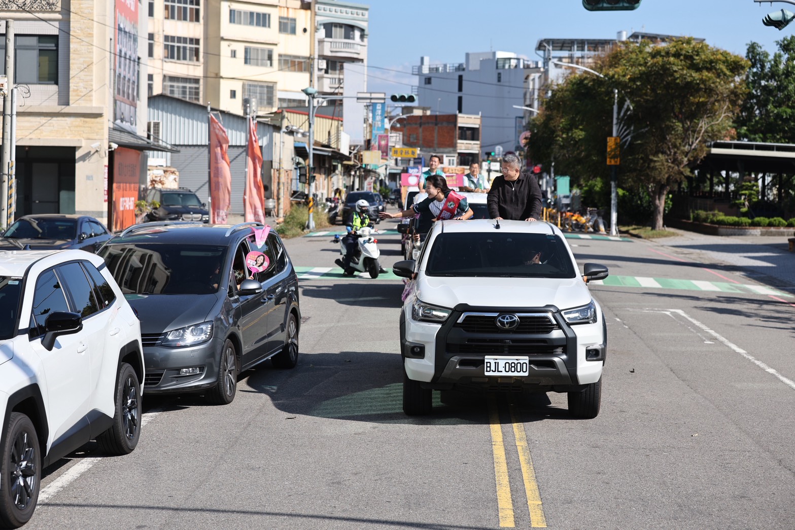 陳品安車隊於通霄、苑裡向海線鄉親問候