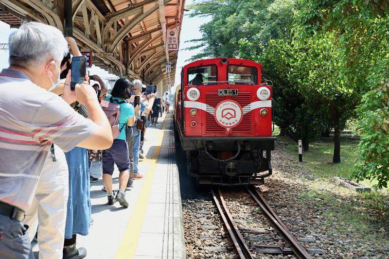 以當代美學重新詮釋百年鐵道文化 阿里山林鐵全線通車行銷成果 獲日本權威設計大獎「Good Design Award」肯定