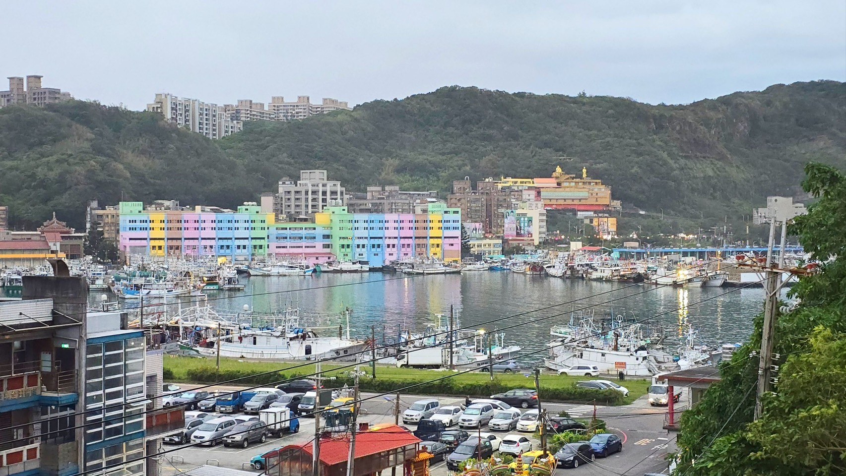 八斗子漁港山海景致