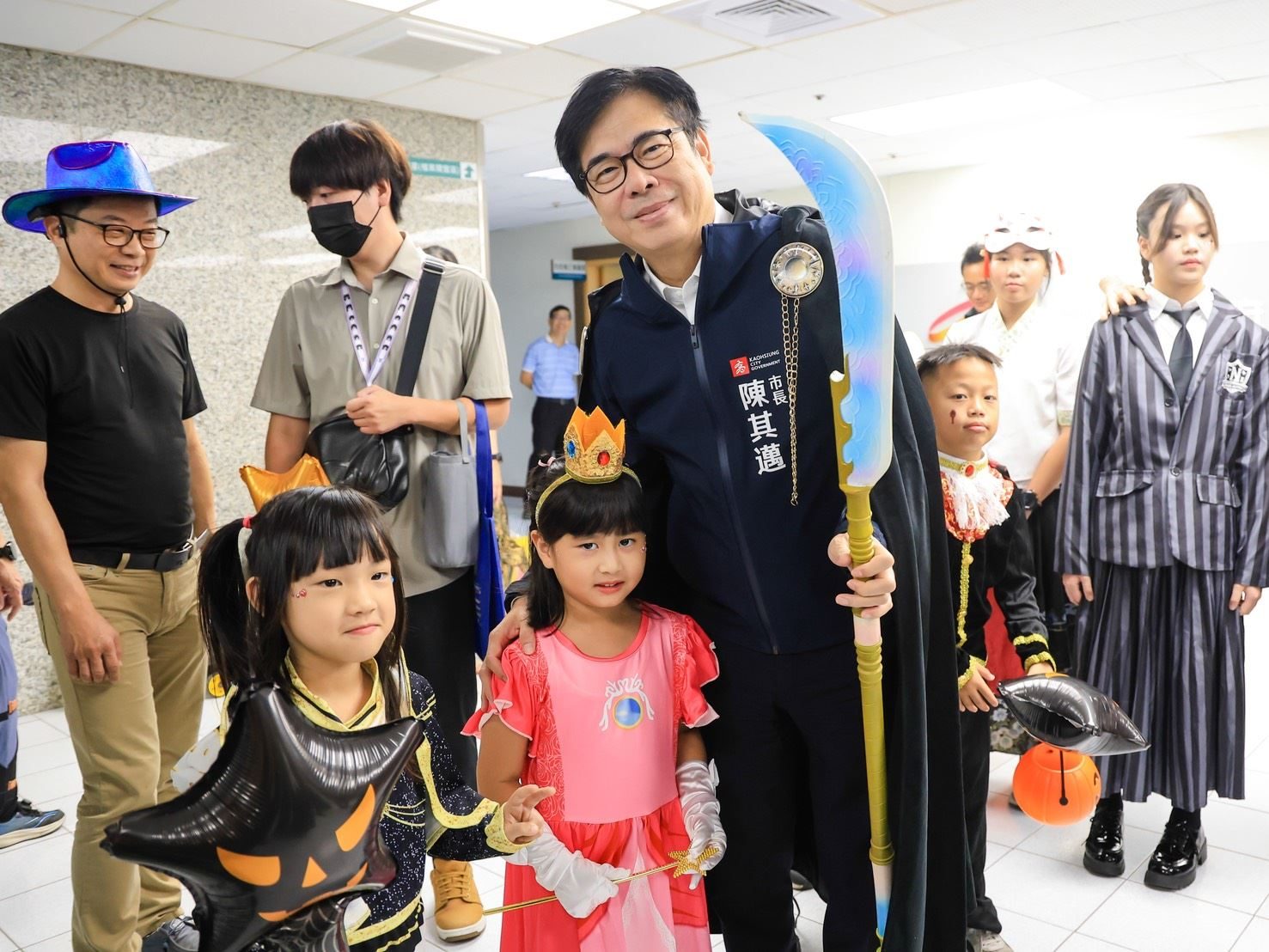 大南瓜畢業年 高雄萬聖節南瓜燈光秀再升級 陳其邁:加碼親子裝扮星光大道 邀大小朋友同樂