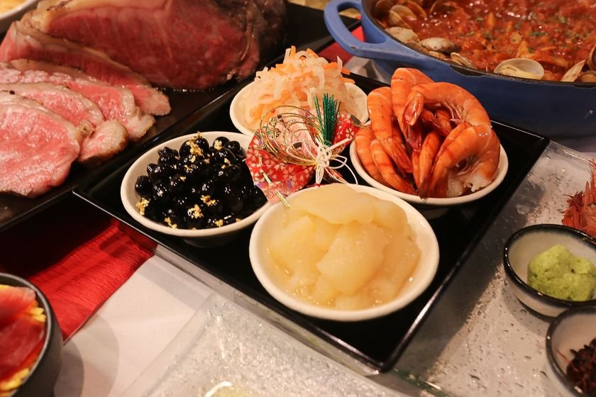 京都山科「Hotel山樂」跨年新春自助餐 握壽司、鯛魚姿造、年菜,除夕晚餐每人10,000日圓(約新台幣2,070元)
