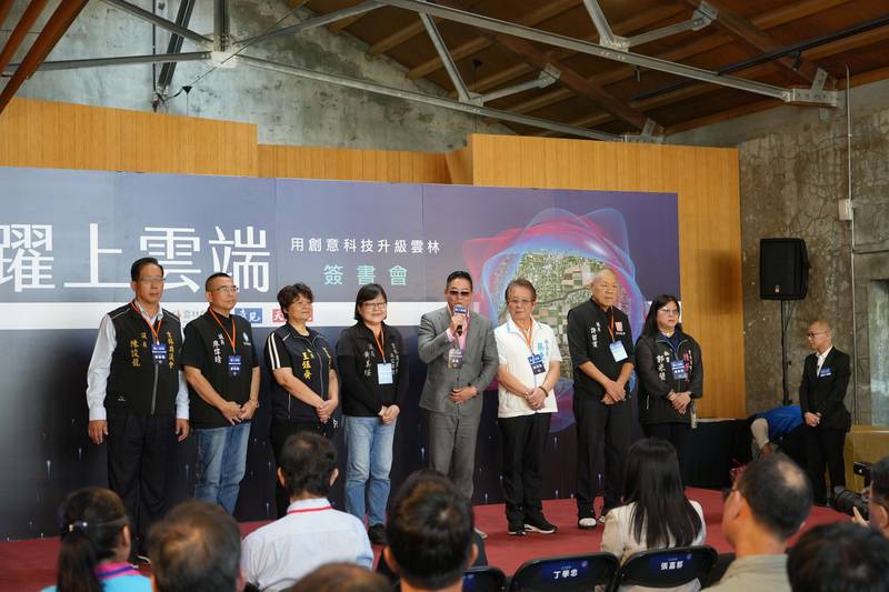 雲林縣政專書《躍上雲端》斗六簽書會 張麗善縣長分享縣政轉型成果