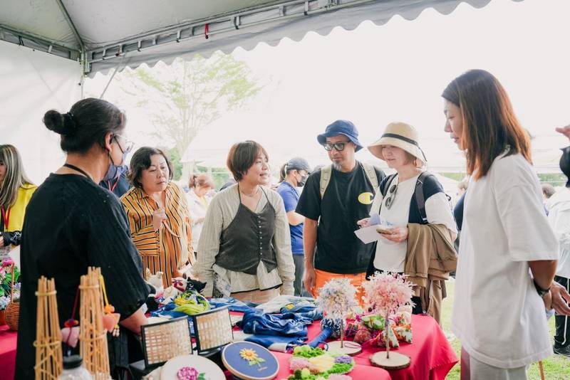 花蓮食農博覽會開展三天吸引逾3,000人次!親子互動、食農體驗人氣旺 國內外食農夥伴齊聚交流 近600名學童接力探索 精彩活動持續至10月30日