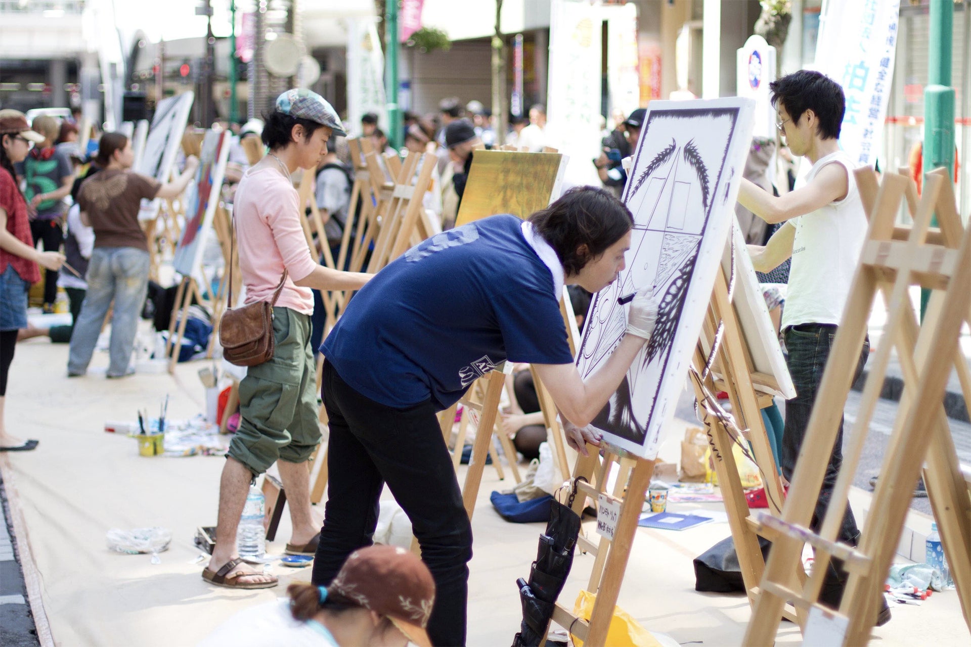 千葉柏站前街頭變畫布 「Art Line Kashiwa」11月1日30位藝術家同步現場作畫