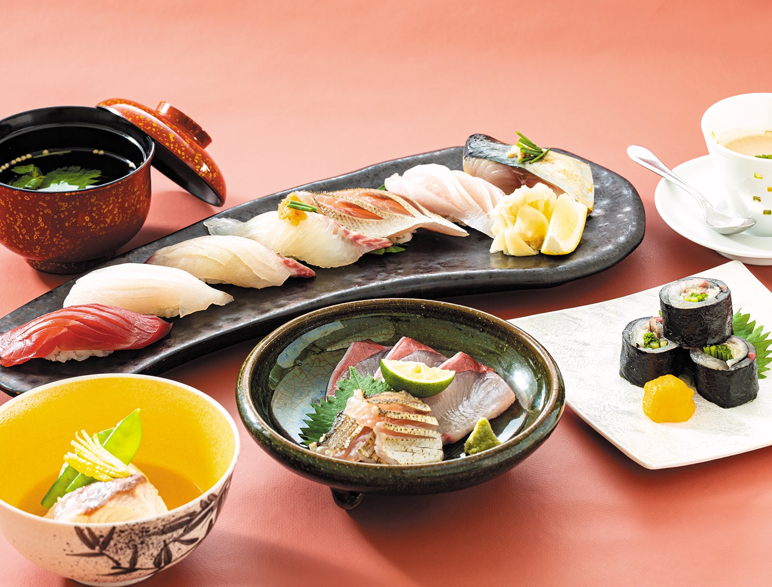 淡路Highway Oasis壽司店「Sushi富」11月限定「霜月」套餐　鰤魚、梭子魚、鯖魚4,800日圓