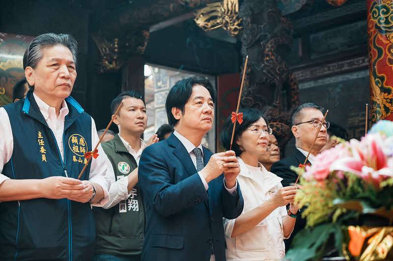 總統赴泰山參香祈福 強調政府將持續推動社福政策照顧人民 盼同心守護國家