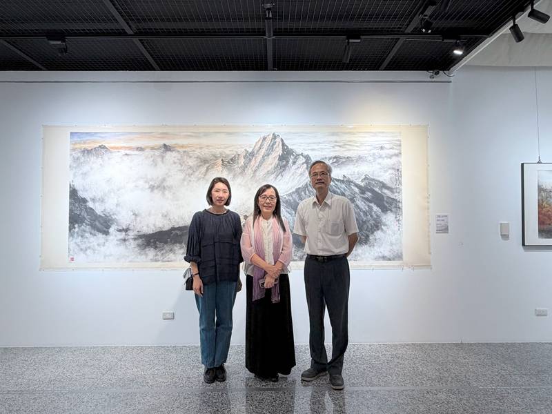 袁之靜「天地有大美」個展~吸引藝文界人士關注,備受讚譽,提升當代女性水墨能見度