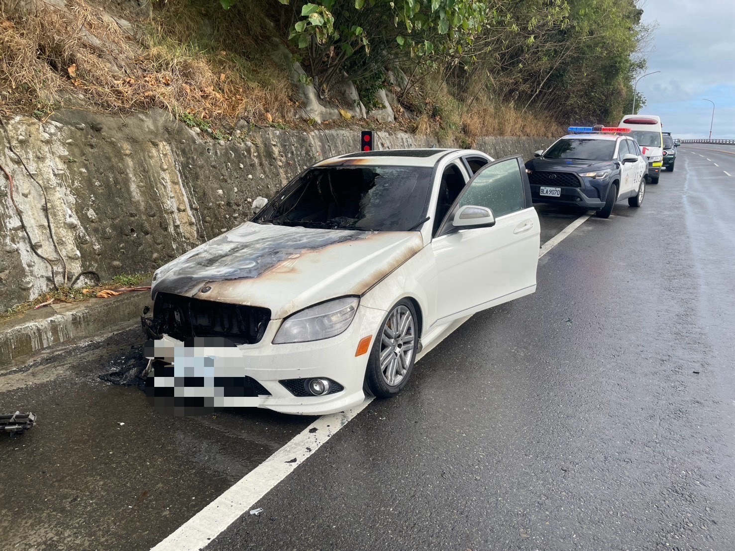 火勢撲滅後的車輛