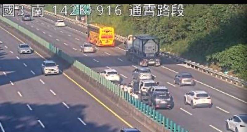 國道3號北上通霄段多車追撞 苗栗消防救護7人輕傷送醫