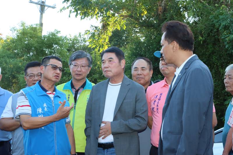 苗栗柑橘受薔琵颱風災損 鍾東錦研議加碼每公頃2萬元落果清理費