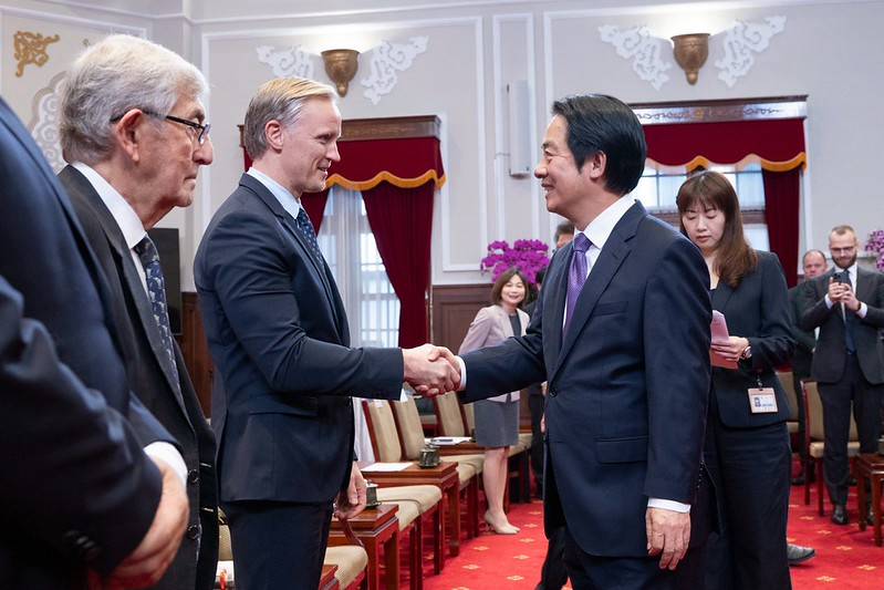 總統感謝福爾摩沙俱樂部堅定支持臺灣　盼深化臺歐友誼並攜手建立可信賴民主供應鏈