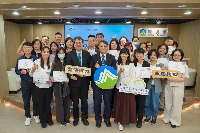 首屆學員變助教 接棒培力社區新血第二屆綠能屋頂種子培訓 臺北、高雄場開放報名