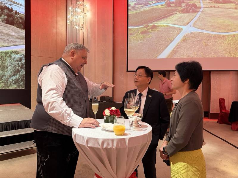 外交部常務次長葛葆萱出席「2026奧地利國慶酒會」