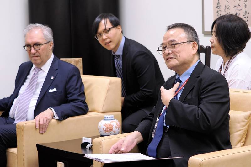 "故宮與學術交流基金會簽署合作備忘錄<br