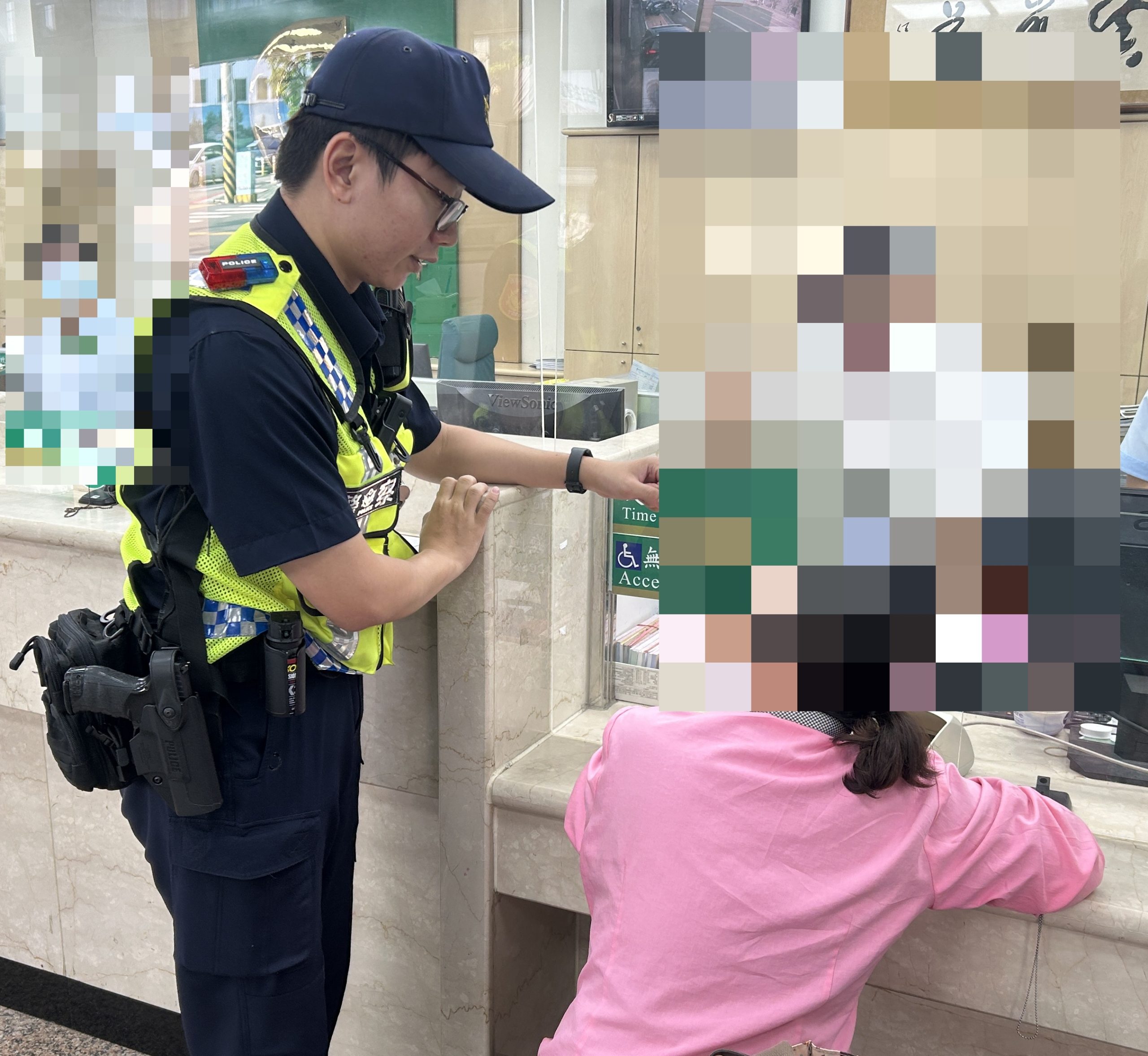 員警與行員耐心勸說，女子最終打消提領念頭