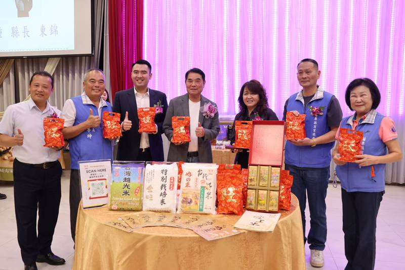 苗栗縣商業會慶祝商人節 縣長頒獎表揚百大伴手禮