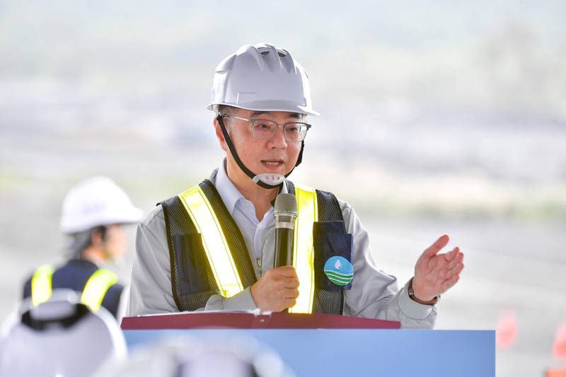 視察馬太鞍溪防洪工程進度 卓揆：打造南北兩岸四道堤防 提供花蓮鄉親雙重安全保障