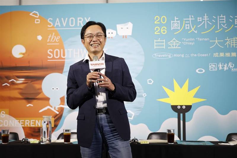 大胃王吃遍雲嘉南濱海!Angela佐藤一路追「鹹」 從鹽工便當吃到鱻蚵宴 雲嘉南管理處同步帶客出發