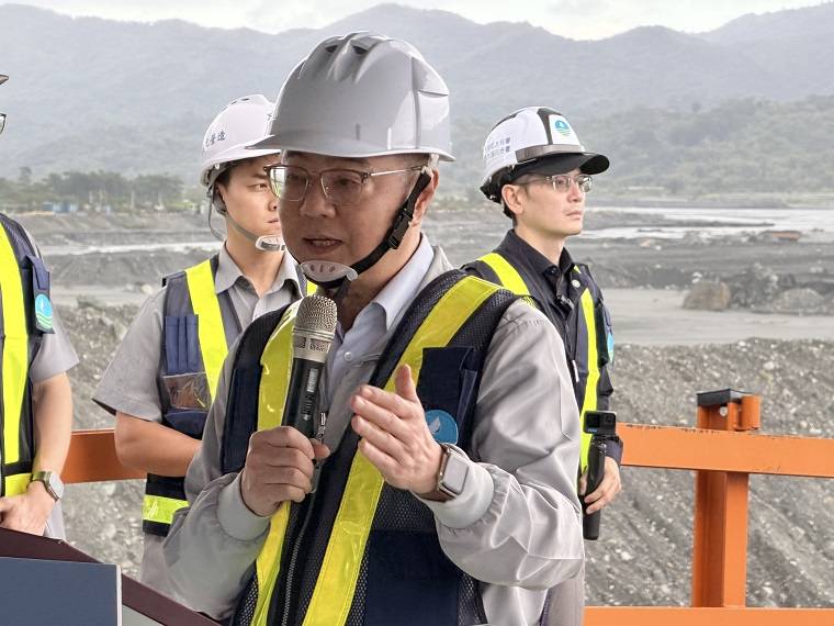 卓院長視察馬太鞍溪系統性治理工程 加速高規格堤防及第二道防線建置 區域河防安全再升級