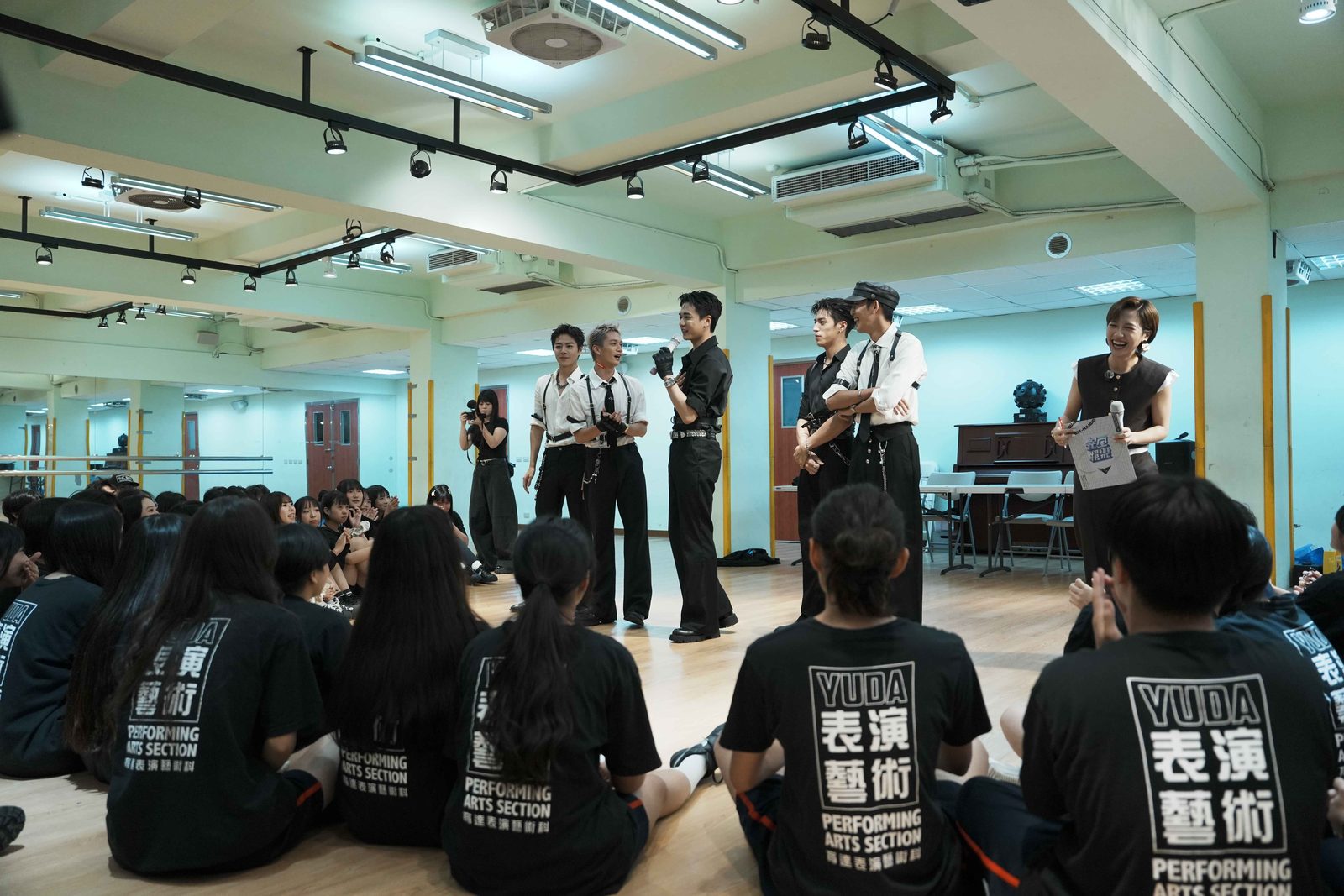 私立育達高中-人氣男團Ozone突襲育達高中 Lulu同框表藝科熱舞 勉勵學子永不放棄