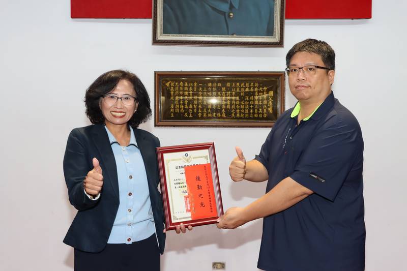 苗縣警局10月份月報 邱副縣長表揚為民服務績優員警及偵破各類案件人員