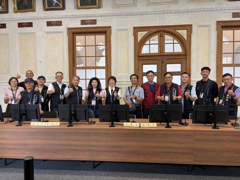 回味在地百年風華！文化局邀請周邊區長、里長參訪州廳　攜手守護城市記憶
