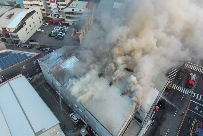 西屯區長安路一段與甘肅路附近發生火警 中市府提醒市民加強自我防護