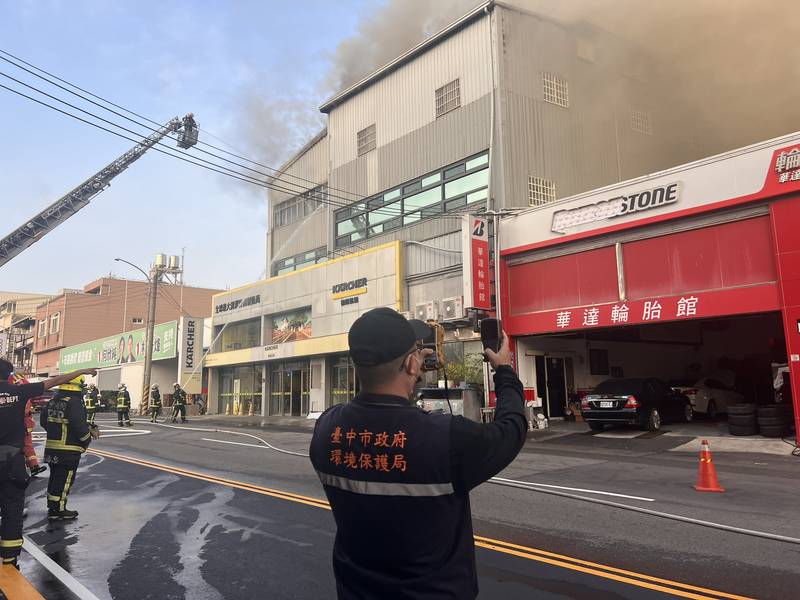 西屯區長安路一段與甘肅路附近發生火警 中市府提醒市民加強自我防護