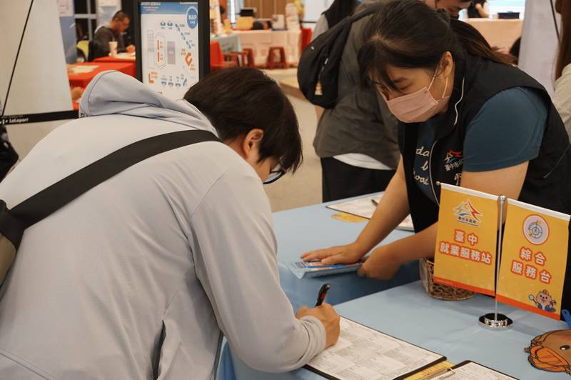 中市11月25場徵才活動登場！30家次企業釋出逾1,500職缺　助各世代開創職涯新機會