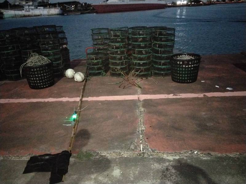 加強巡查台南海域扣留非法作業漁具 市府呼籲漁民恪遵籠具及刺網漁業禁漁區規範