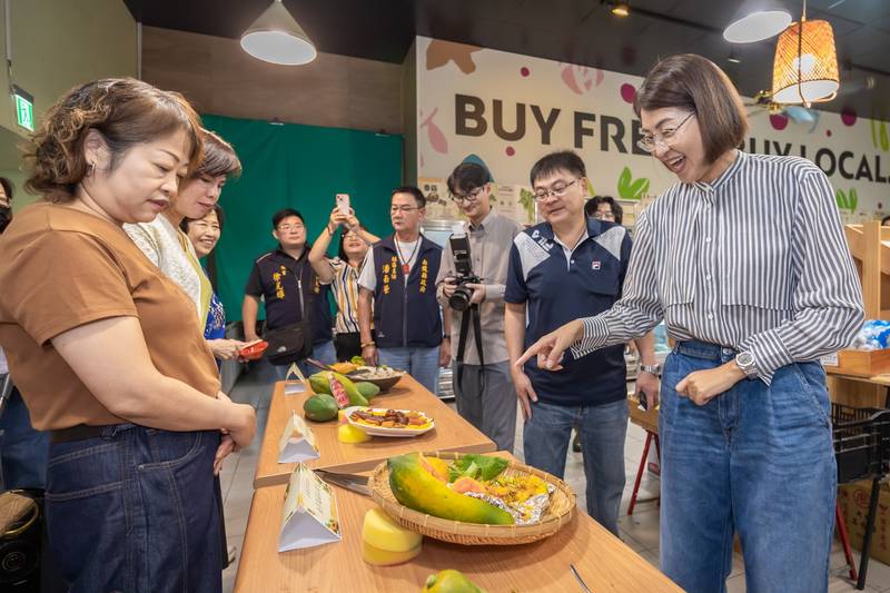 埔里鎮農會辦木瓜創意料理競賽 家政班展現百變好滋味