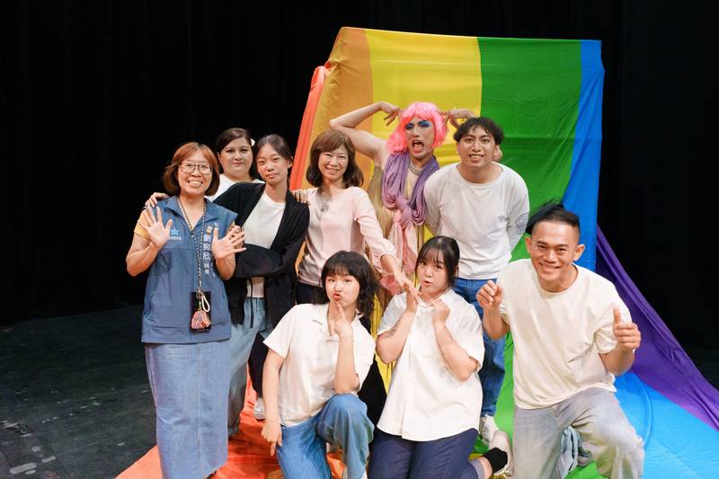 不同行,也行! 臺東性別素人劇場《同行》登台 用真實故事演出理解與尊重
