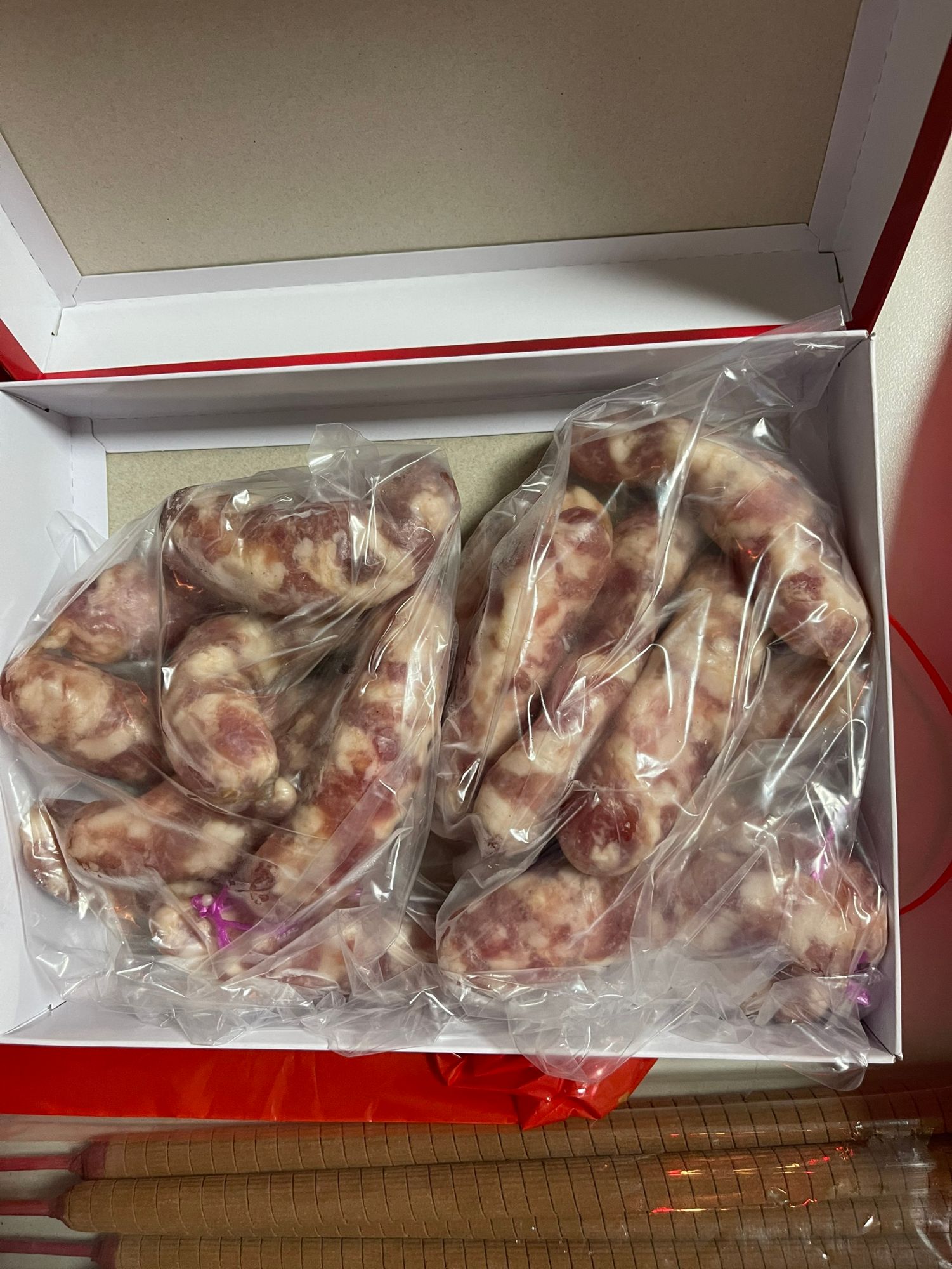 禮盒內裝香腸