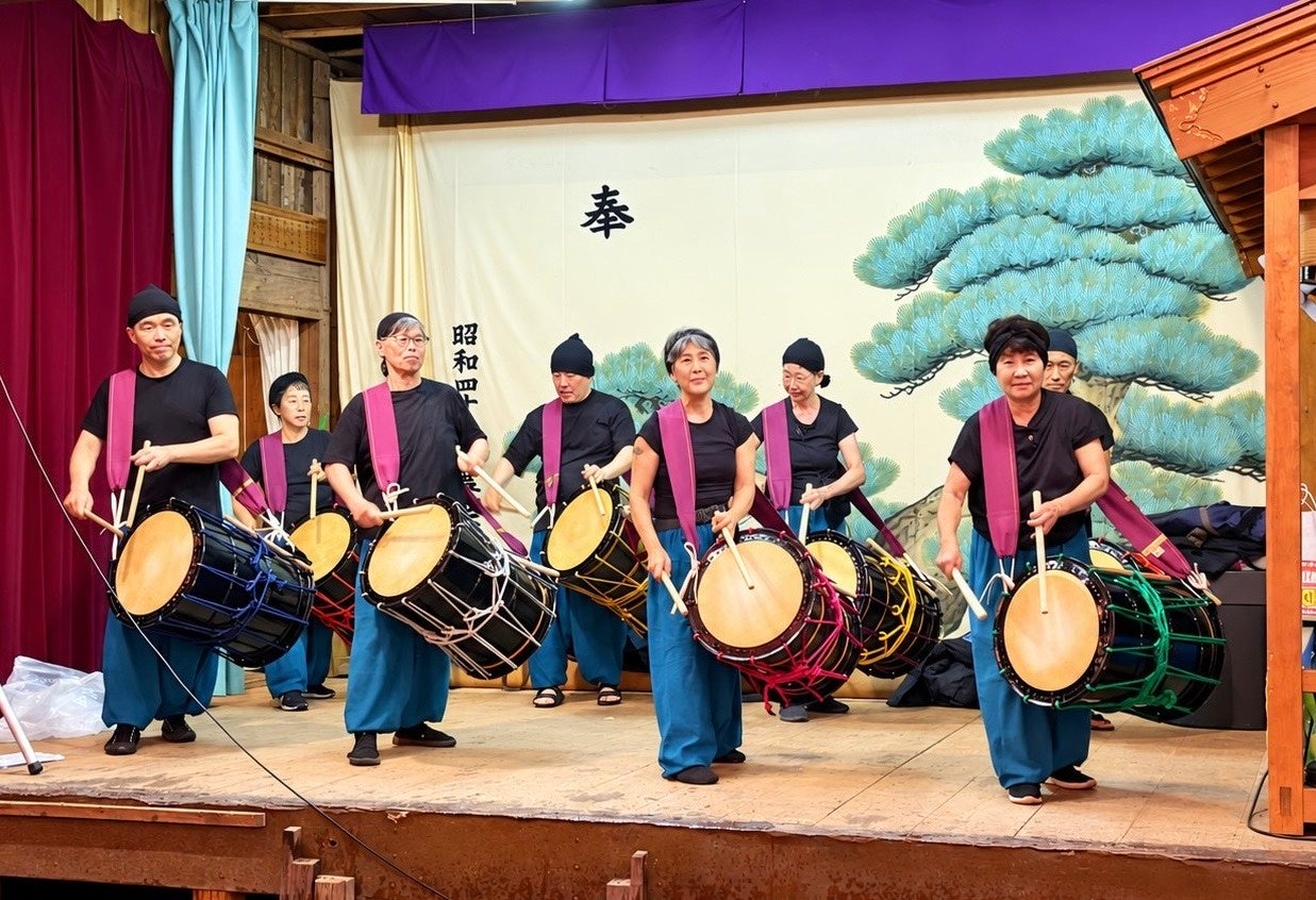 東京町田鶴川香山園11月14日「香山市」　120年老建築前逛市集、桶太鼓演奏，免費入園
