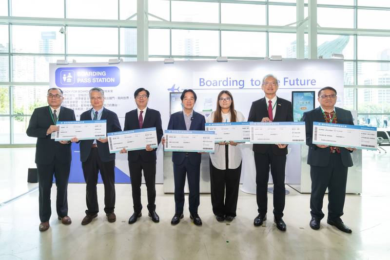 115年青年百億海外圓夢基金計畫成果展高雄盛大登場 「新一代造山者 海外圓夢層峰薈」用雙腳把世界帶回臺灣