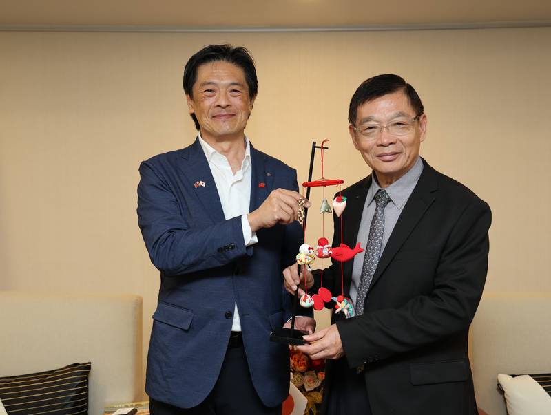 深化馬拉松與觀光交流 日本東伊豆町長岩井茂樹率團拜會台南市府