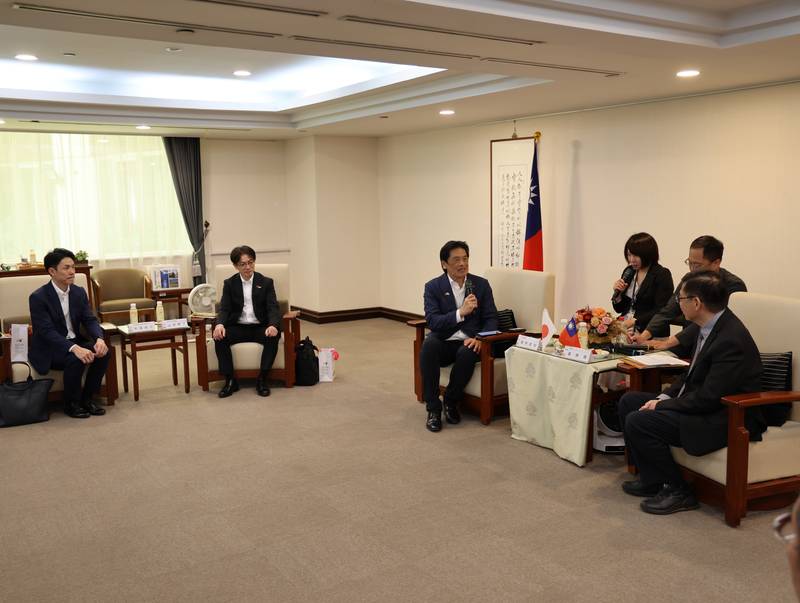 深化馬拉松與觀光交流 日本東伊豆町長岩井茂樹率團拜會台南市府