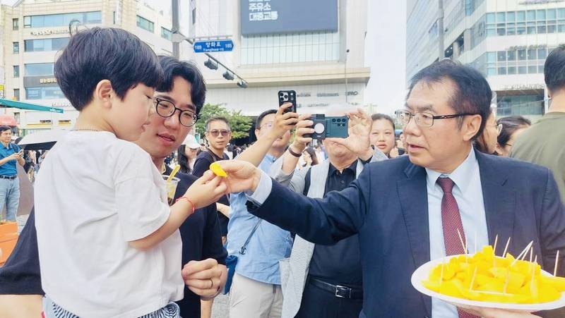提升台南能見度,黃偉哲市長出訪 促成商機近37億