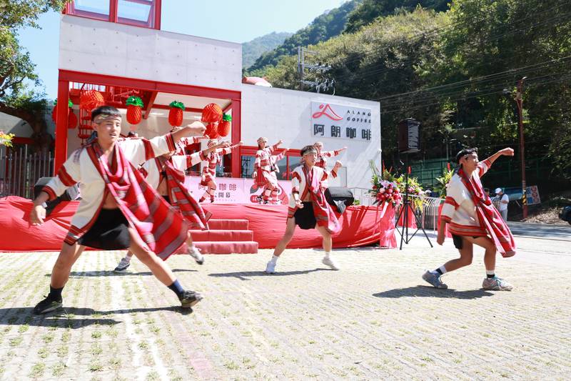 部落飄香！仁愛鄉農會「阿朗咖啡」開幕